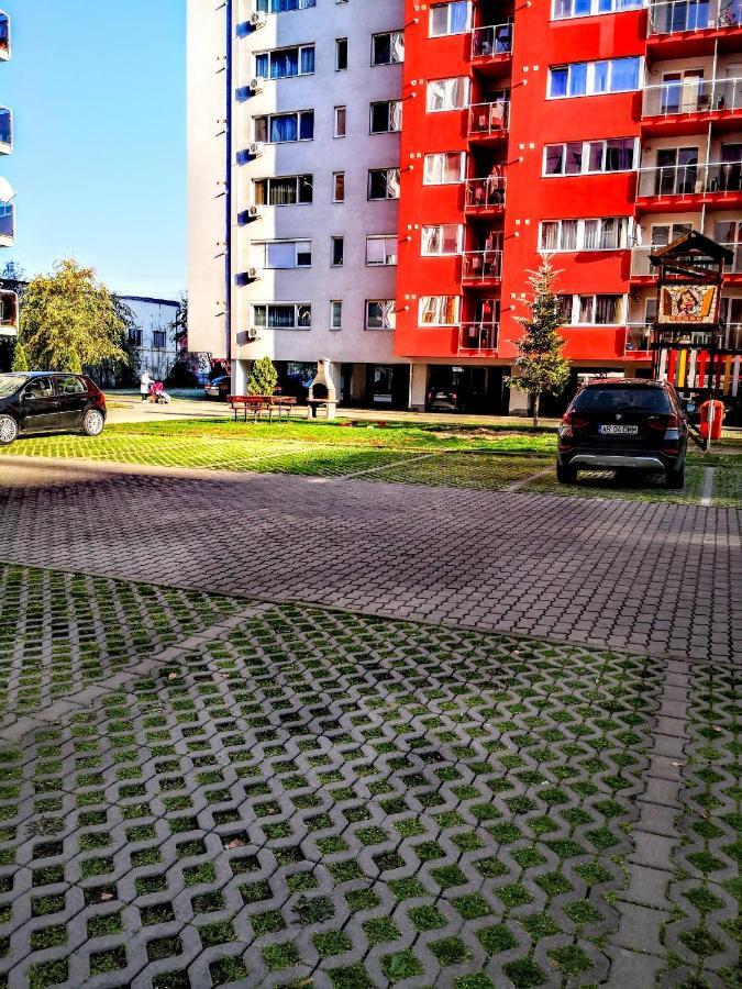 Relaxing & Welcome Apartment, Ared, Uta 아라드 외부 사진